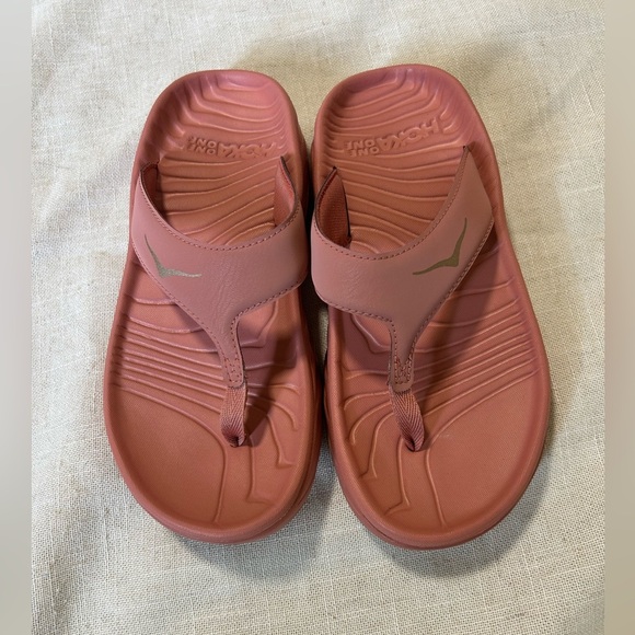 Hoka One One Coral Flip Flops - Picture 2 of 3
